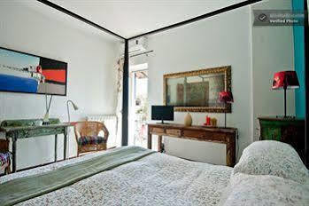 Couette-café Abbraccia Morfeo Rome
